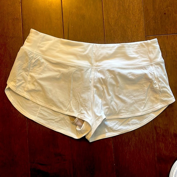 NWOT Lululemon speed up lined short - Picture 2 of 4